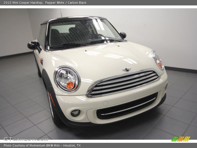 Pepper White / Carbon Black 2013 Mini Cooper Hardtop
