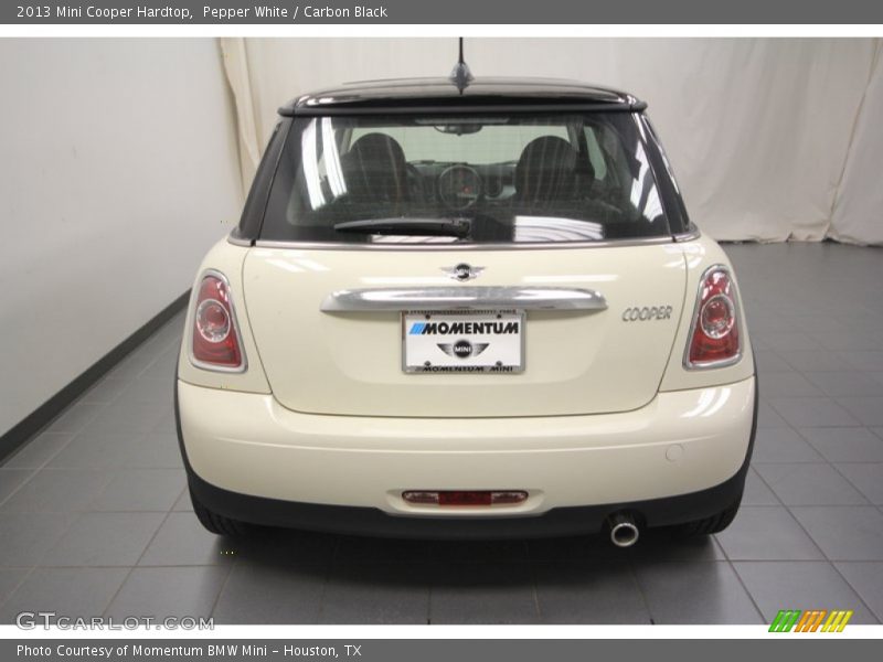 Pepper White / Carbon Black 2013 Mini Cooper Hardtop