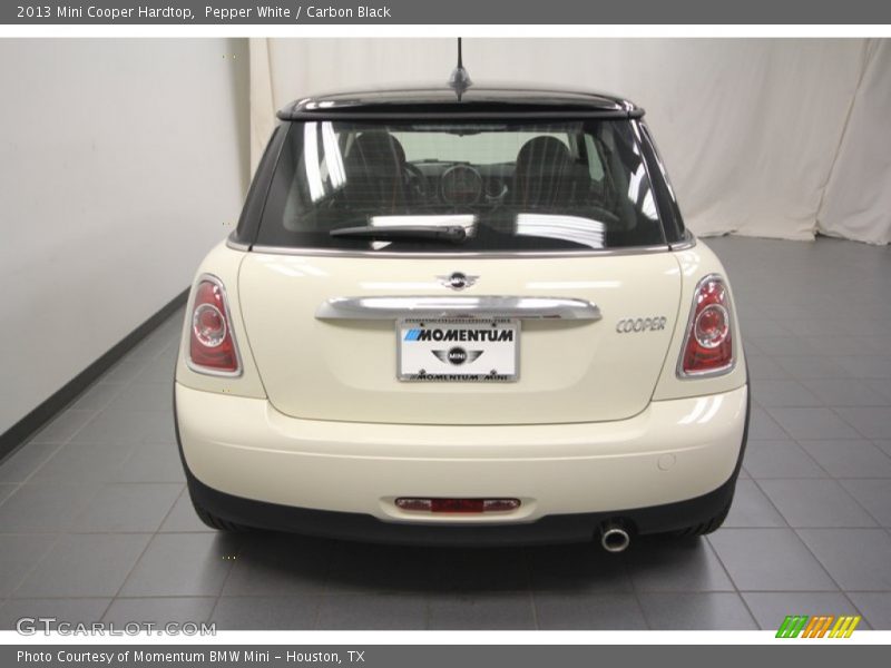 Pepper White / Carbon Black 2013 Mini Cooper Hardtop