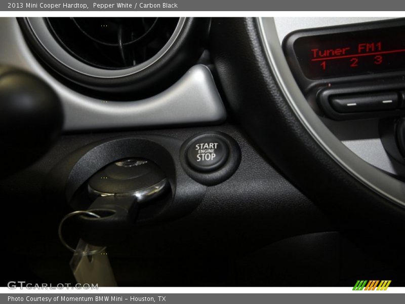 Pepper White / Carbon Black 2013 Mini Cooper Hardtop
