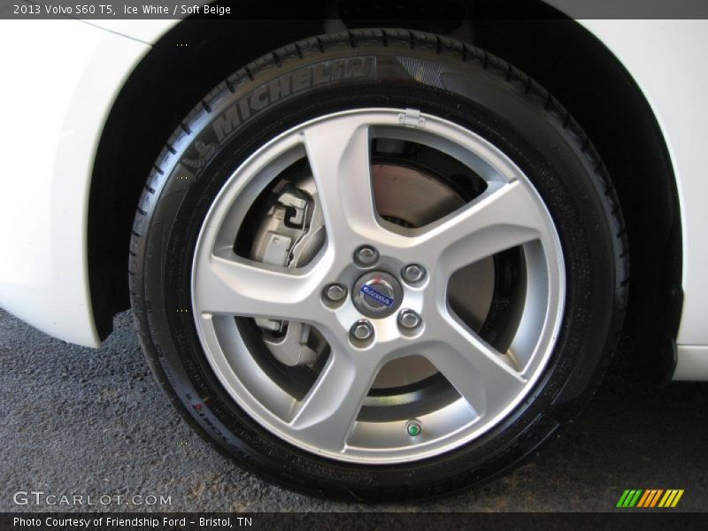 Ice White / Soft Beige 2013 Volvo S60 T5