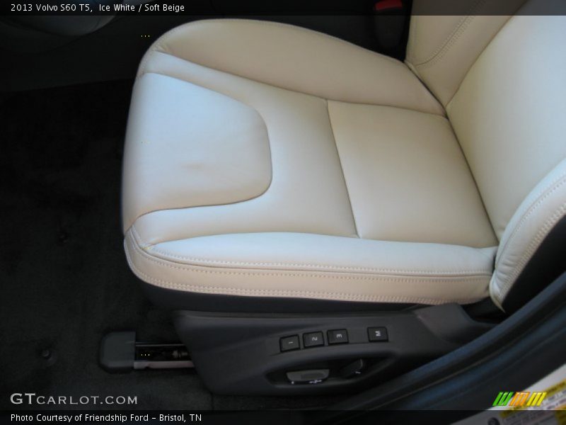 Ice White / Soft Beige 2013 Volvo S60 T5