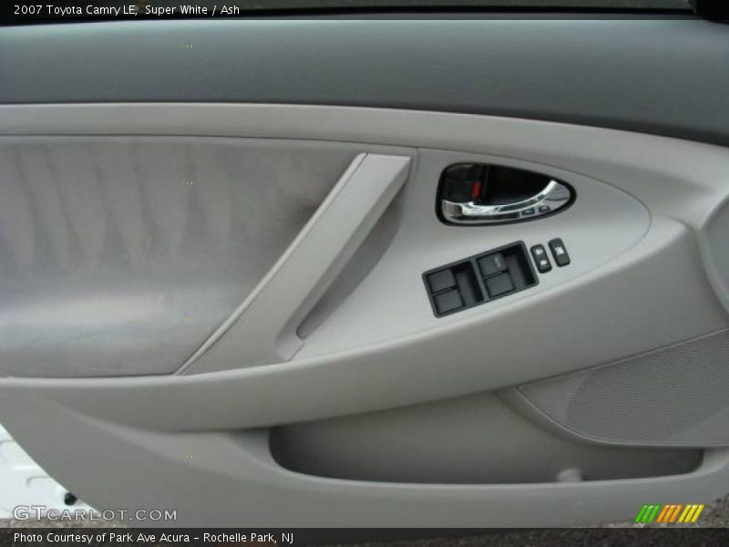 Super White / Ash 2007 Toyota Camry LE