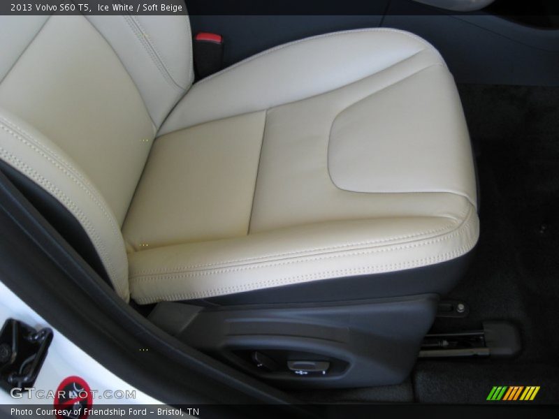 Ice White / Soft Beige 2013 Volvo S60 T5