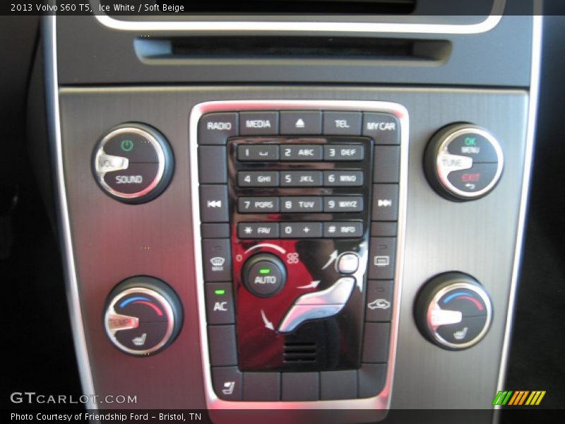 Ice White / Soft Beige 2013 Volvo S60 T5