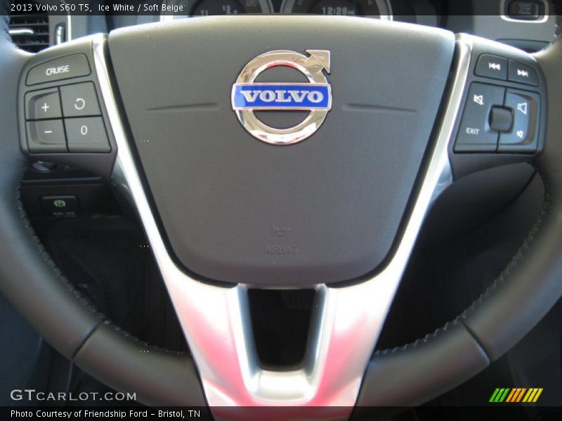 Ice White / Soft Beige 2013 Volvo S60 T5