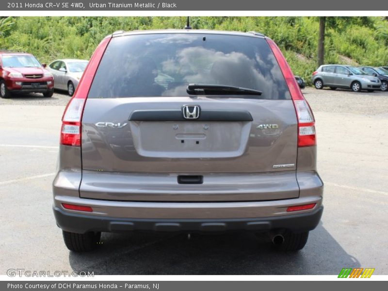 Urban Titanium Metallic / Black 2011 Honda CR-V SE 4WD