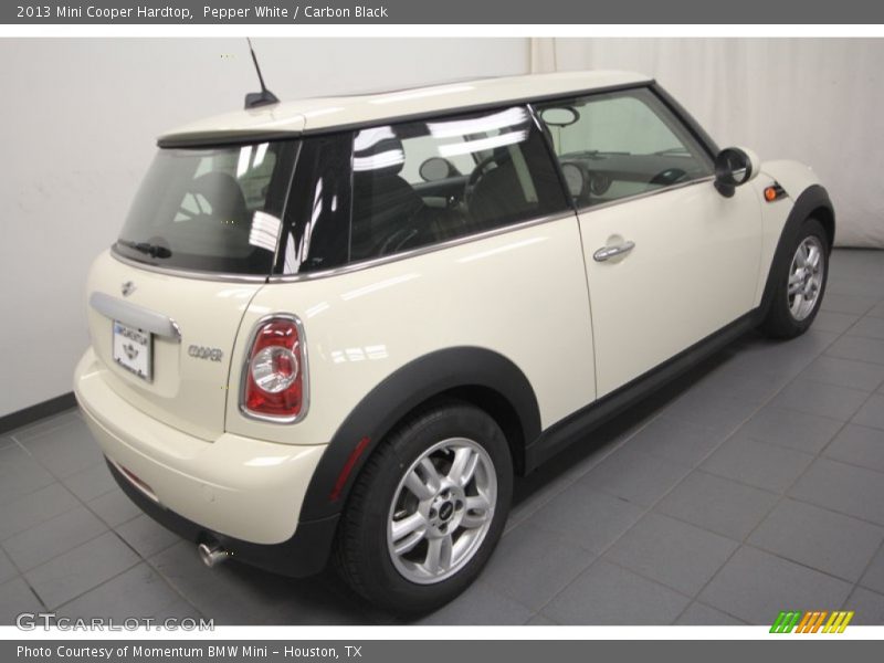 Pepper White / Carbon Black 2013 Mini Cooper Hardtop