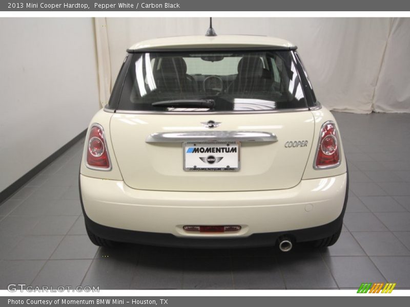 Pepper White / Carbon Black 2013 Mini Cooper Hardtop