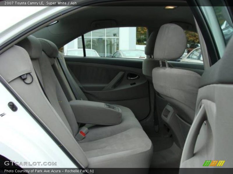 Super White / Ash 2007 Toyota Camry LE