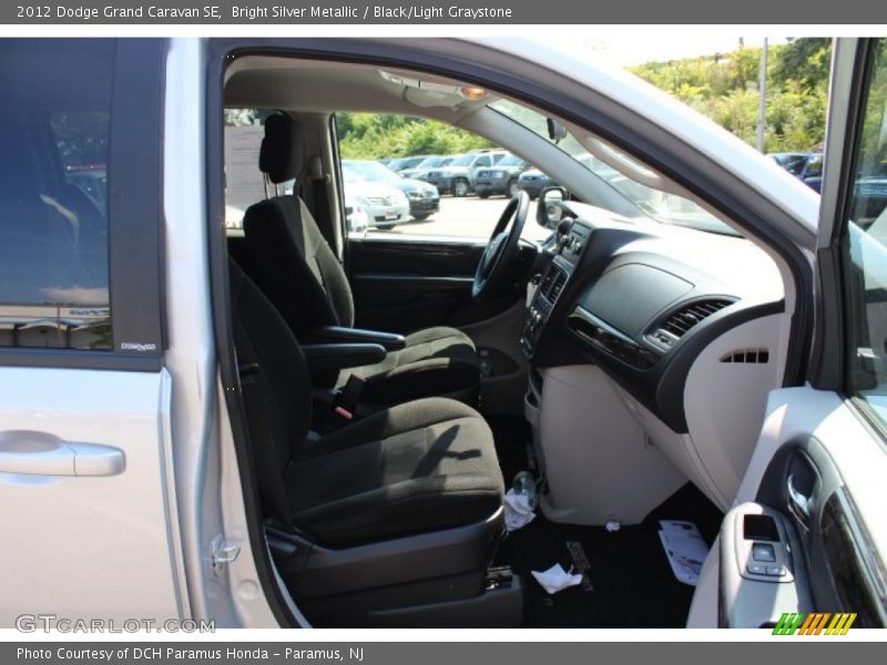 Bright Silver Metallic / Black/Light Graystone 2012 Dodge Grand Caravan SE