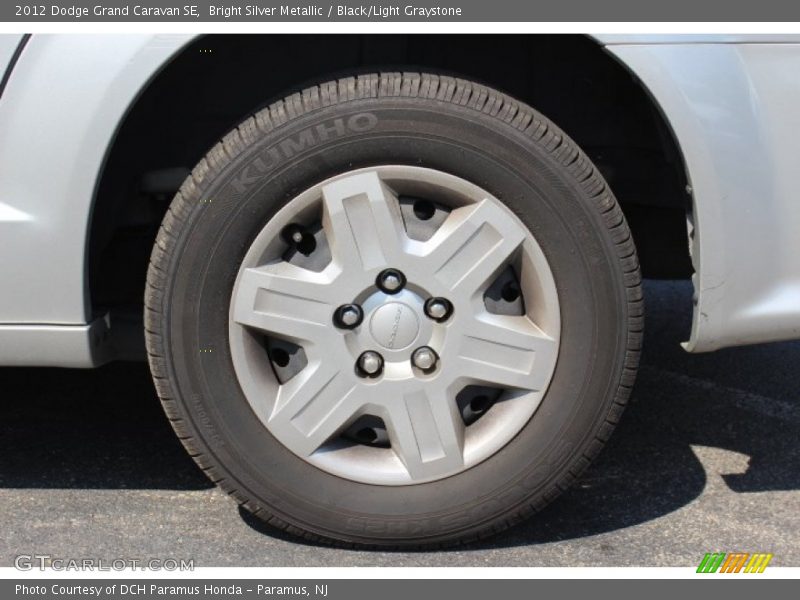 Bright Silver Metallic / Black/Light Graystone 2012 Dodge Grand Caravan SE