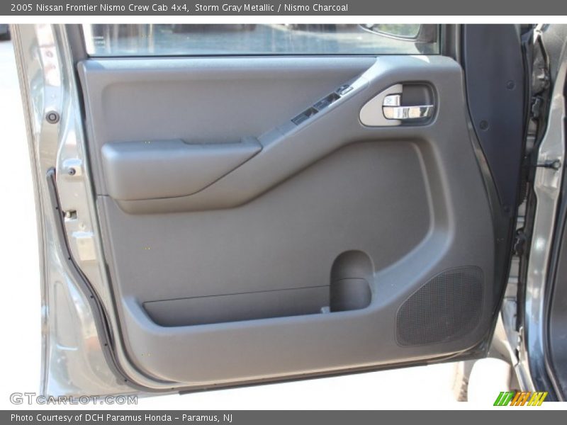 Storm Gray Metallic / Nismo Charcoal 2005 Nissan Frontier Nismo Crew Cab 4x4