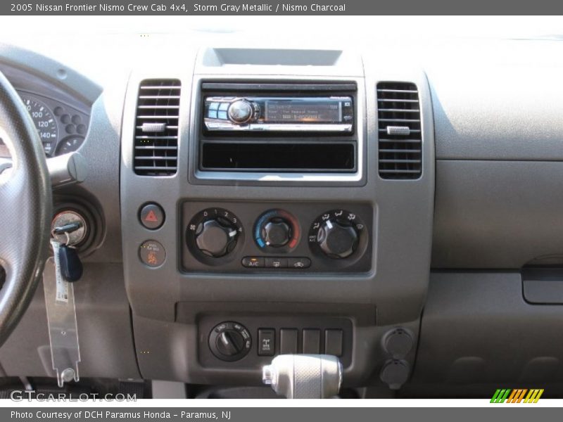 Storm Gray Metallic / Nismo Charcoal 2005 Nissan Frontier Nismo Crew Cab 4x4