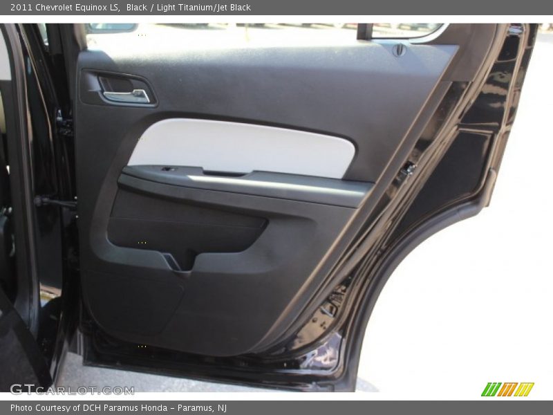 Black / Light Titanium/Jet Black 2011 Chevrolet Equinox LS
