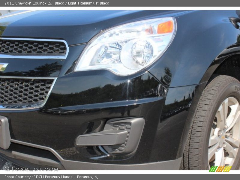 Black / Light Titanium/Jet Black 2011 Chevrolet Equinox LS