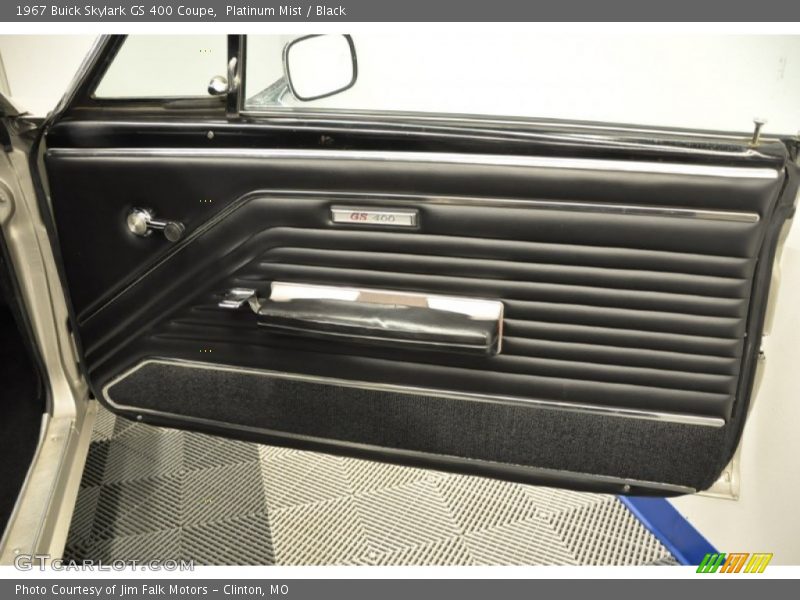 Platinum Mist / Black 1967 Buick Skylark GS 400 Coupe