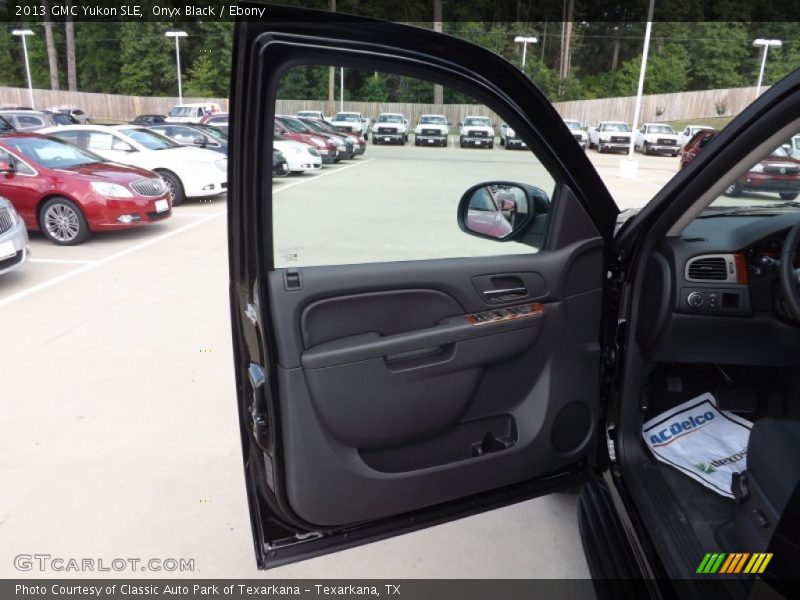 Onyx Black / Ebony 2013 GMC Yukon SLE