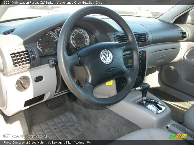 Stonehenge Grey Metallic / Grey 2004 Volkswagen Passat GLS Sedan