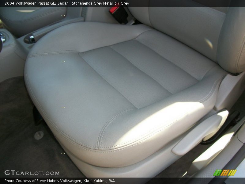 Stonehenge Grey Metallic / Grey 2004 Volkswagen Passat GLS Sedan