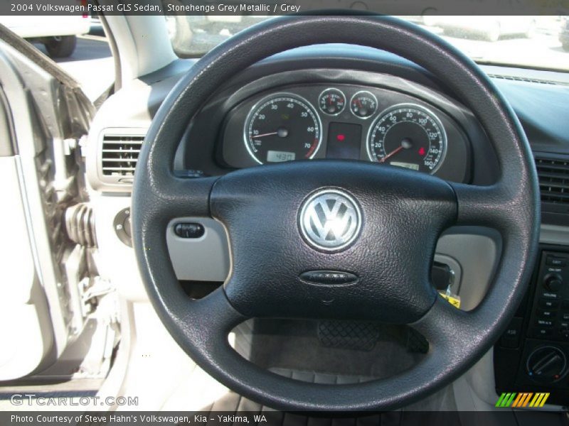 Stonehenge Grey Metallic / Grey 2004 Volkswagen Passat GLS Sedan