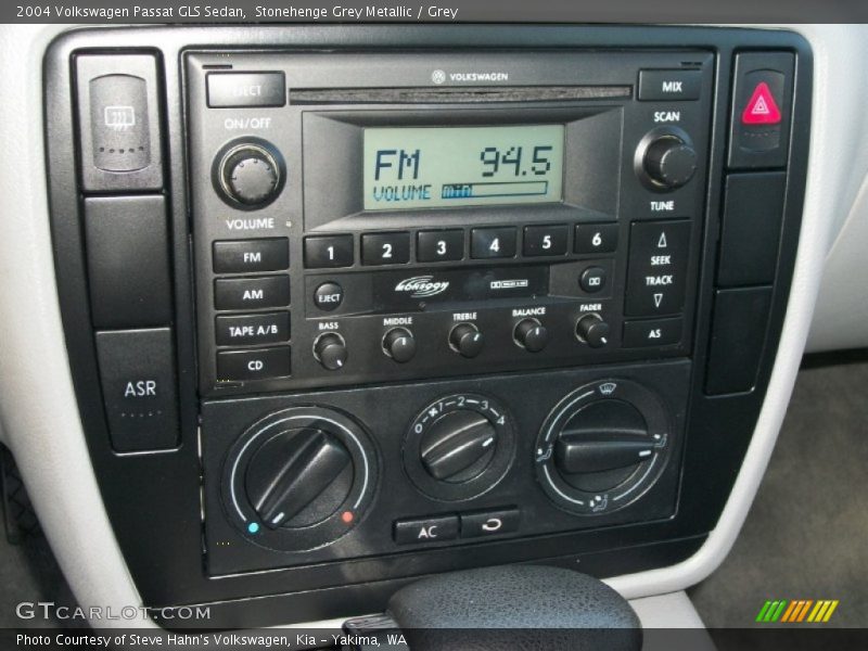 Stonehenge Grey Metallic / Grey 2004 Volkswagen Passat GLS Sedan