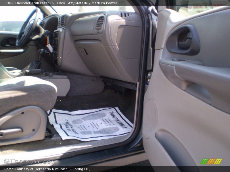 Dark Gray Metallic / Medium Pewter 2004 Chevrolet TrailBlazer LS