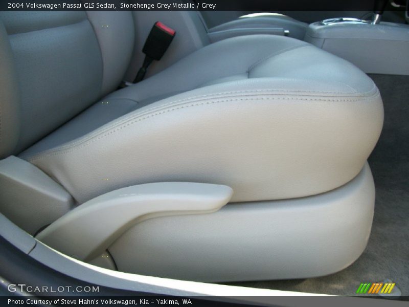 Stonehenge Grey Metallic / Grey 2004 Volkswagen Passat GLS Sedan