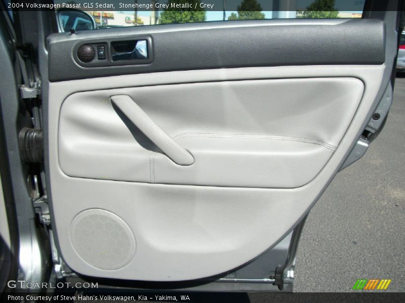 Stonehenge Grey Metallic / Grey 2004 Volkswagen Passat GLS Sedan