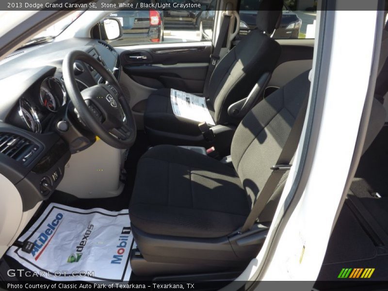 Stone White / Black/Light Graystone 2013 Dodge Grand Caravan SE