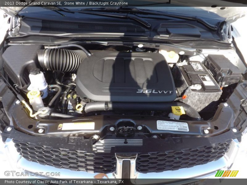 Stone White / Black/Light Graystone 2013 Dodge Grand Caravan SE