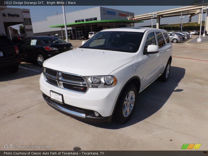 Bright White / Black 2013 Dodge Durango SXT