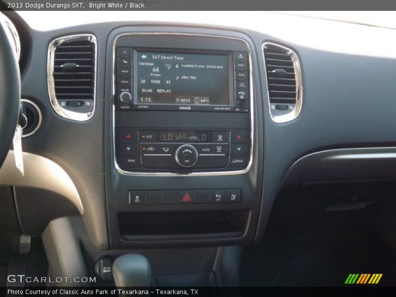 Bright White / Black 2013 Dodge Durango SXT