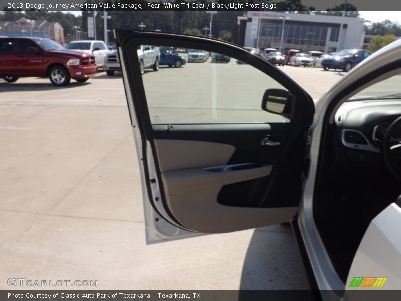 Pearl White Tri Coat / Black/Light Frost Beige 2013 Dodge Journey American Value Package