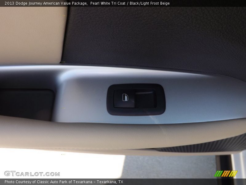 Pearl White Tri Coat / Black/Light Frost Beige 2013 Dodge Journey American Value Package