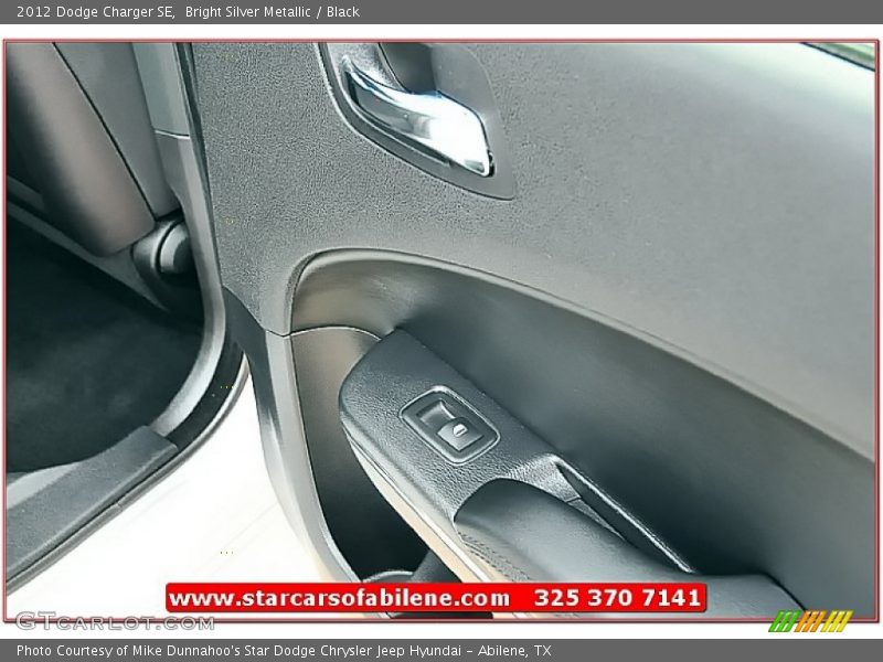 Bright Silver Metallic / Black 2012 Dodge Charger SE