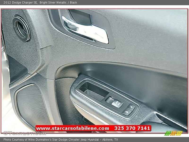 Bright Silver Metallic / Black 2012 Dodge Charger SE