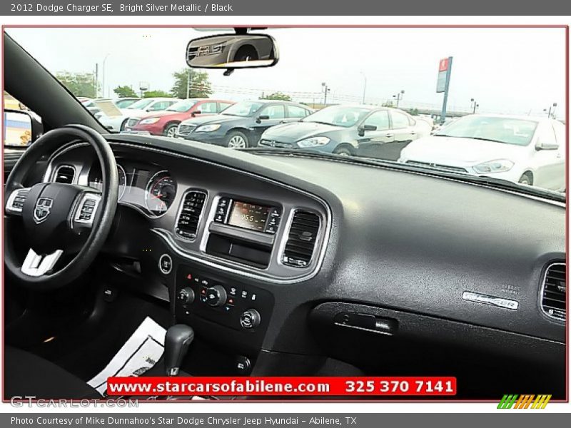 Bright Silver Metallic / Black 2012 Dodge Charger SE
