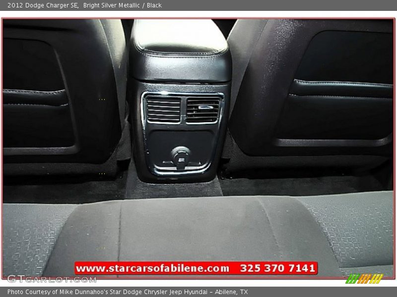Bright Silver Metallic / Black 2012 Dodge Charger SE