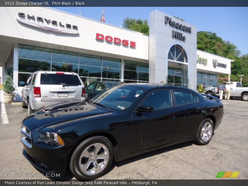 Pitch Black / Black 2013 Dodge Charger SE