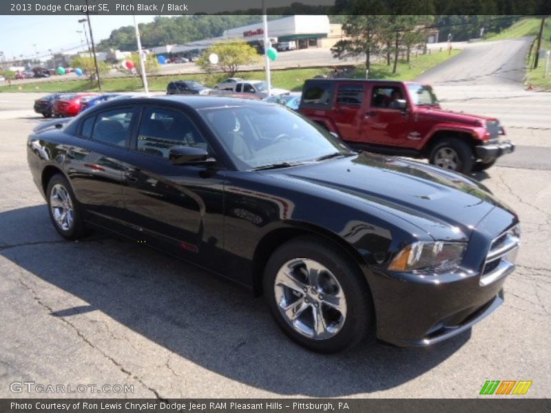 Pitch Black / Black 2013 Dodge Charger SE