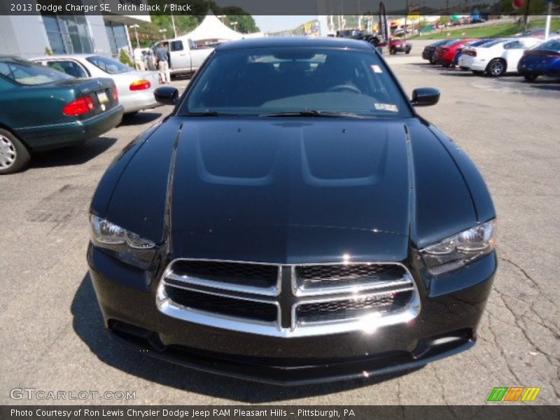 Pitch Black / Black 2013 Dodge Charger SE