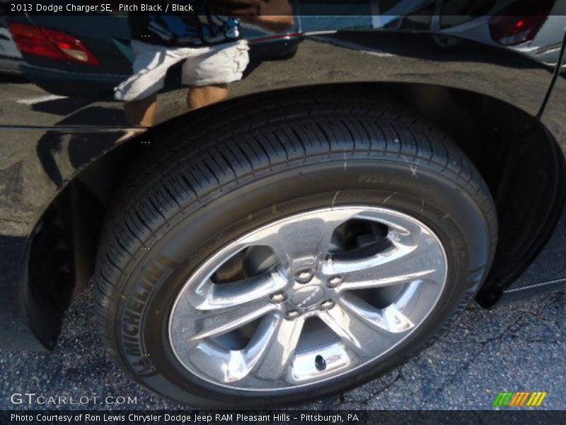 Pitch Black / Black 2013 Dodge Charger SE