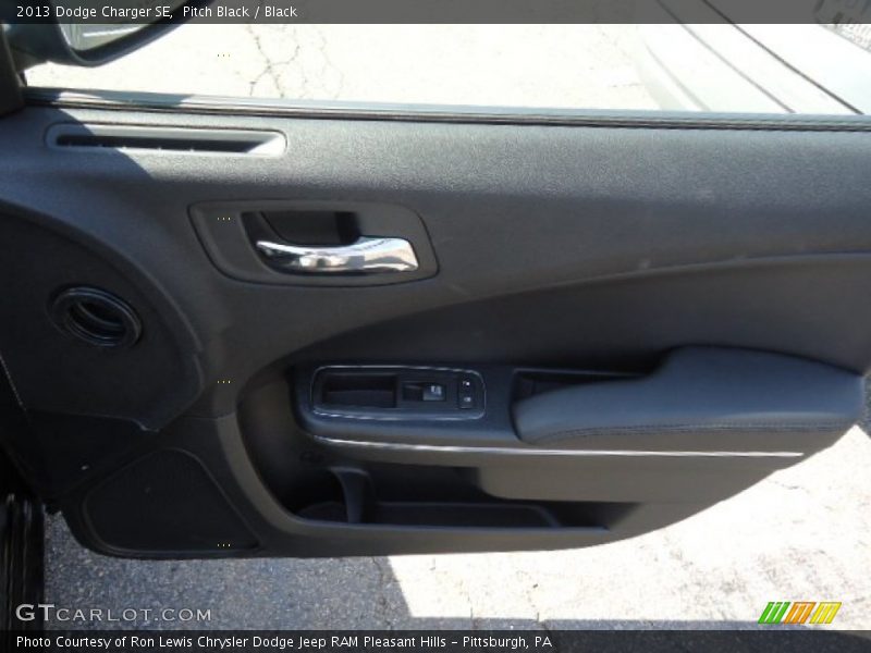 Pitch Black / Black 2013 Dodge Charger SE