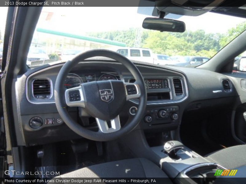 Pitch Black / Black 2013 Dodge Charger SE