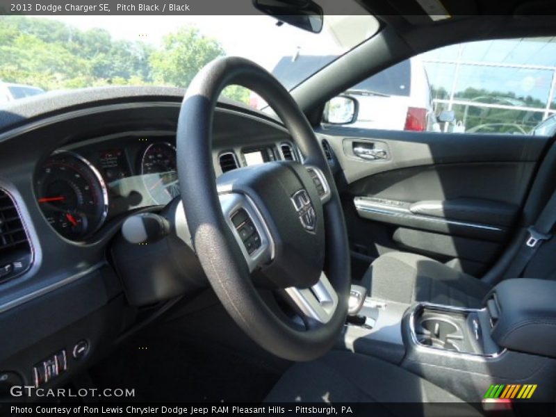 Pitch Black / Black 2013 Dodge Charger SE