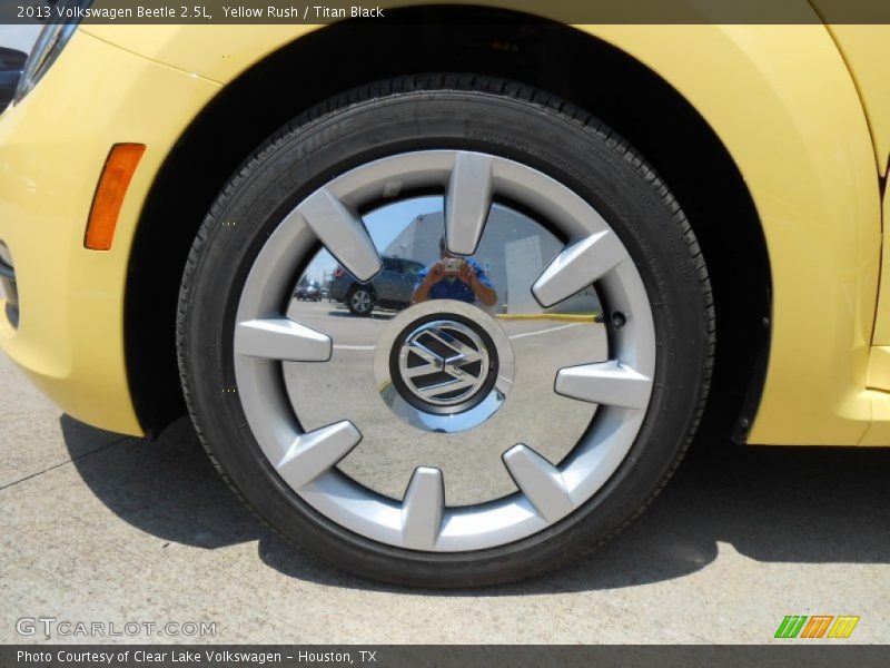 Yellow Rush / Titan Black 2013 Volkswagen Beetle 2.5L