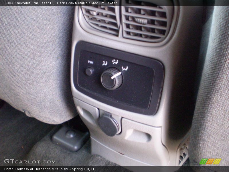 Dark Gray Metallic / Medium Pewter 2004 Chevrolet TrailBlazer LS
