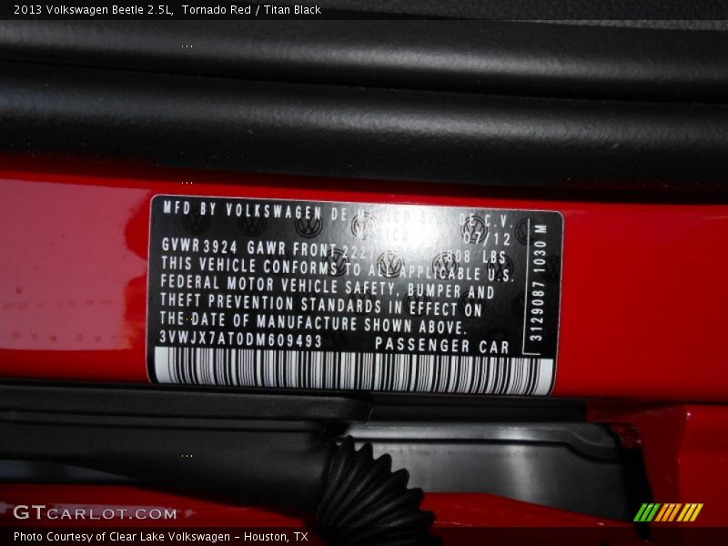 Tornado Red / Titan Black 2013 Volkswagen Beetle 2.5L