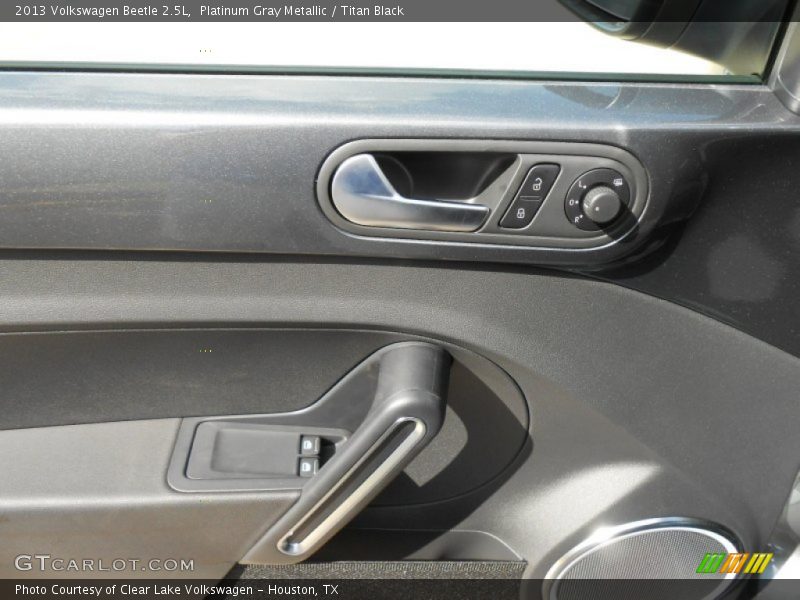 Platinum Gray Metallic / Titan Black 2013 Volkswagen Beetle 2.5L